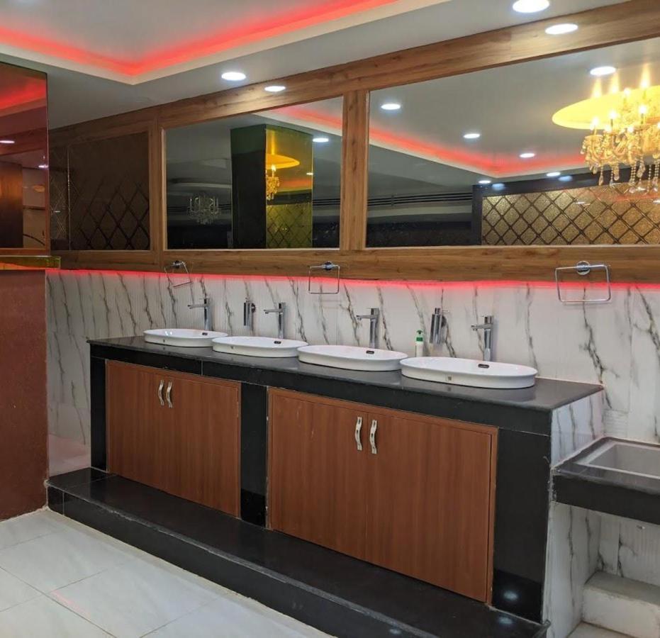 Gokul Raj By Wb Economy , Madhubani Hotel Exterior photo
